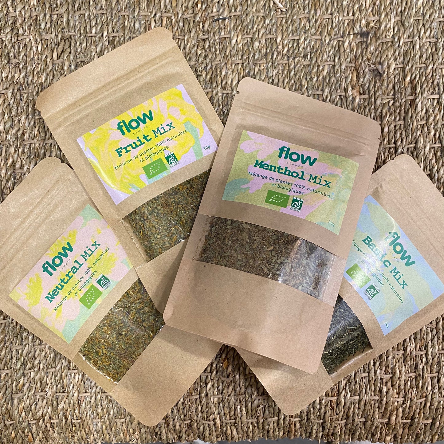 Substitut de tabac BIO Flow FRUIT Mix Bouillon blanc, framboisier, banane séchée.